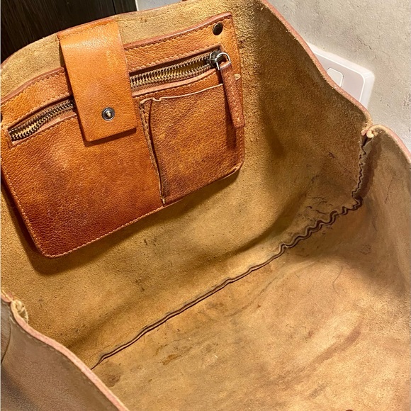 Elk large brown leather shoulder bag. - Picture 7 of 12